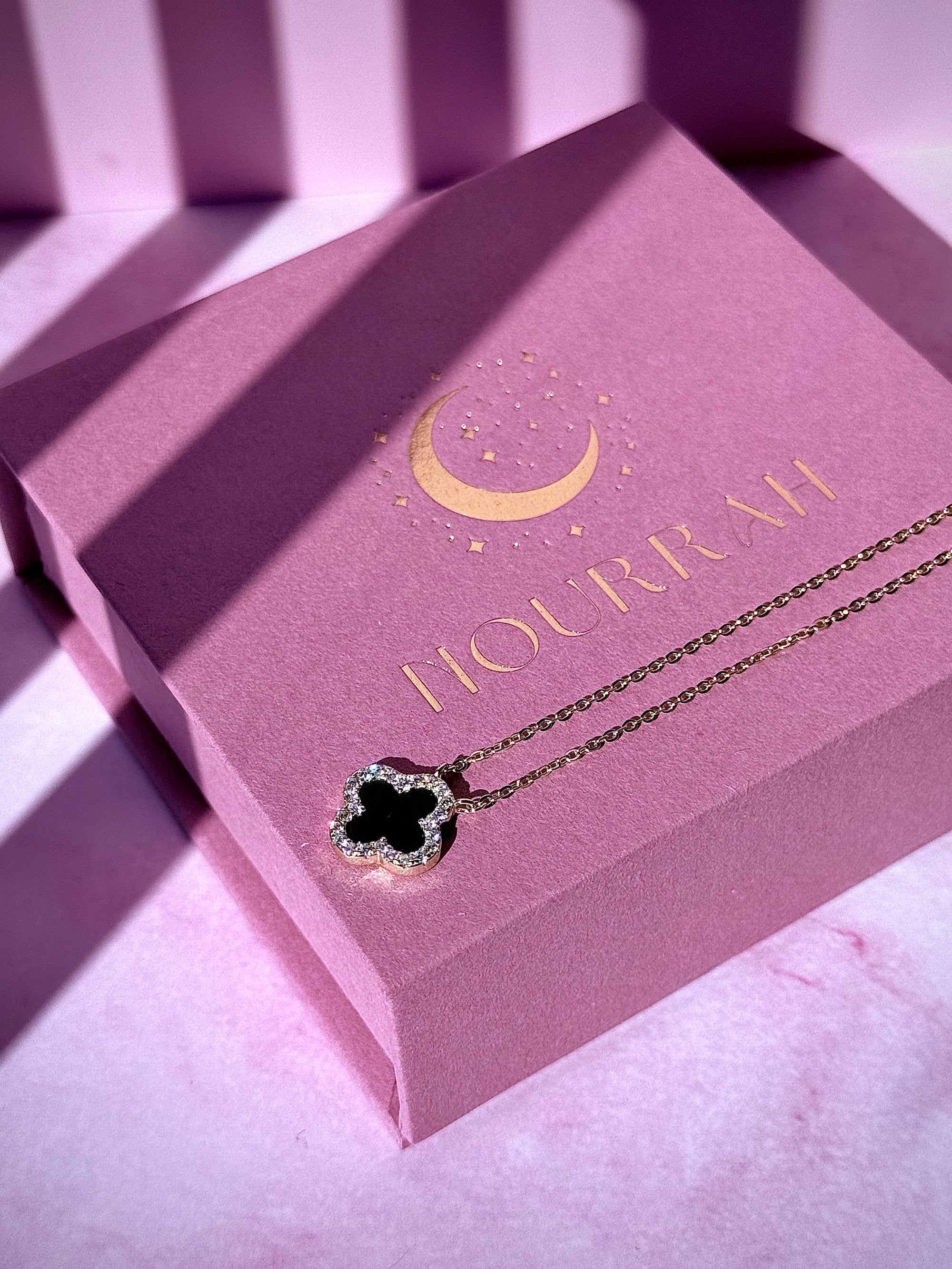 Noctura–14k Gold Onyx Clover Zircon Necklace