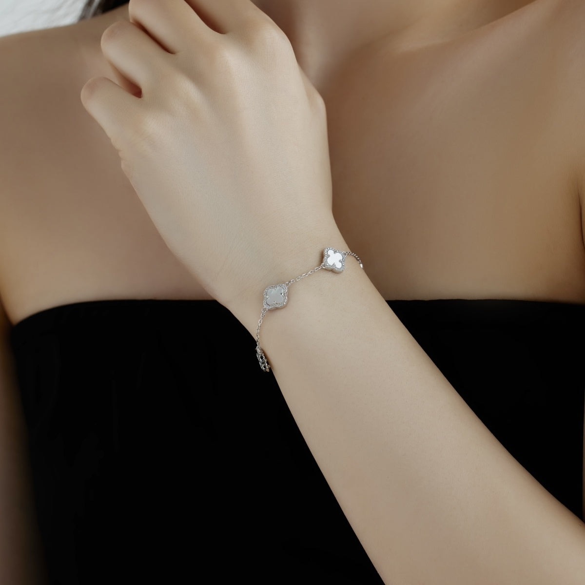 Lunar Petals–925 Silver Mother of Pearl Clover Zircon Bracelet